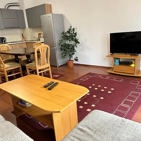 Gramadeto Two Bedroom Next To Gondola *