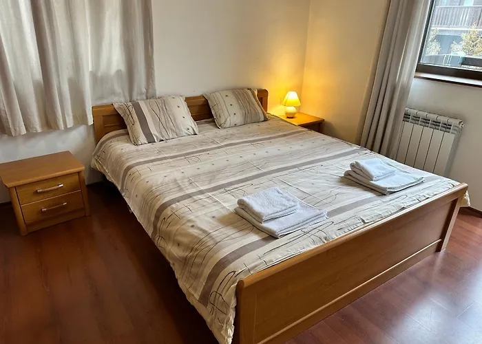 Gramadeto Two Bedroom Next To Gondola 班斯科
